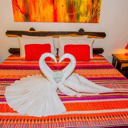 Hotel El Hormiguero Playa del Carmen Bagian luar foto