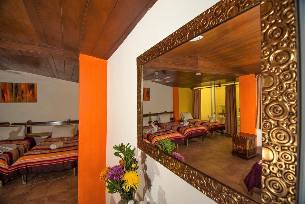 Hotel El Hormiguero Playa del Carmen Bagian luar foto
