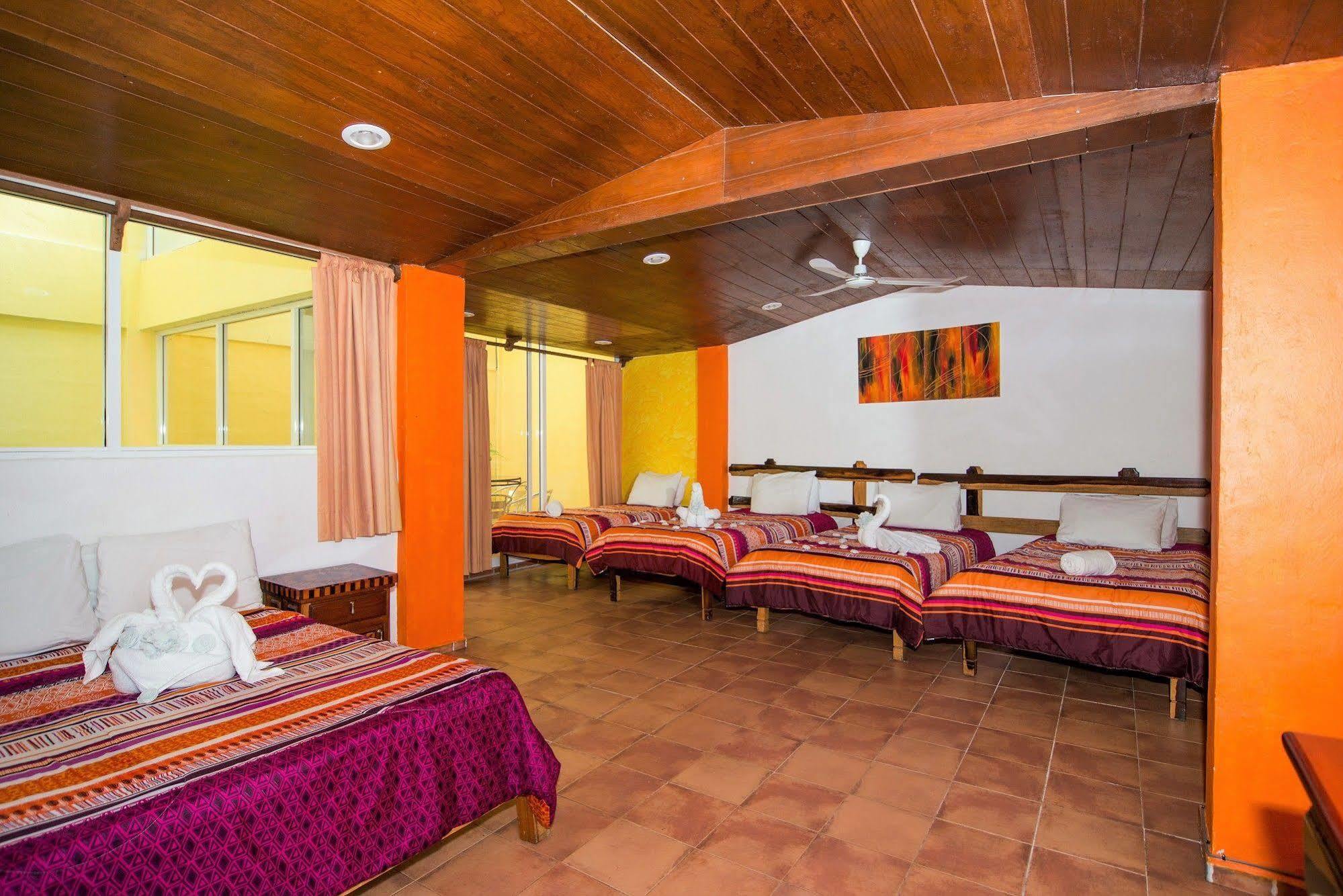 Hotel El Hormiguero Playa del Carmen Bagian luar foto