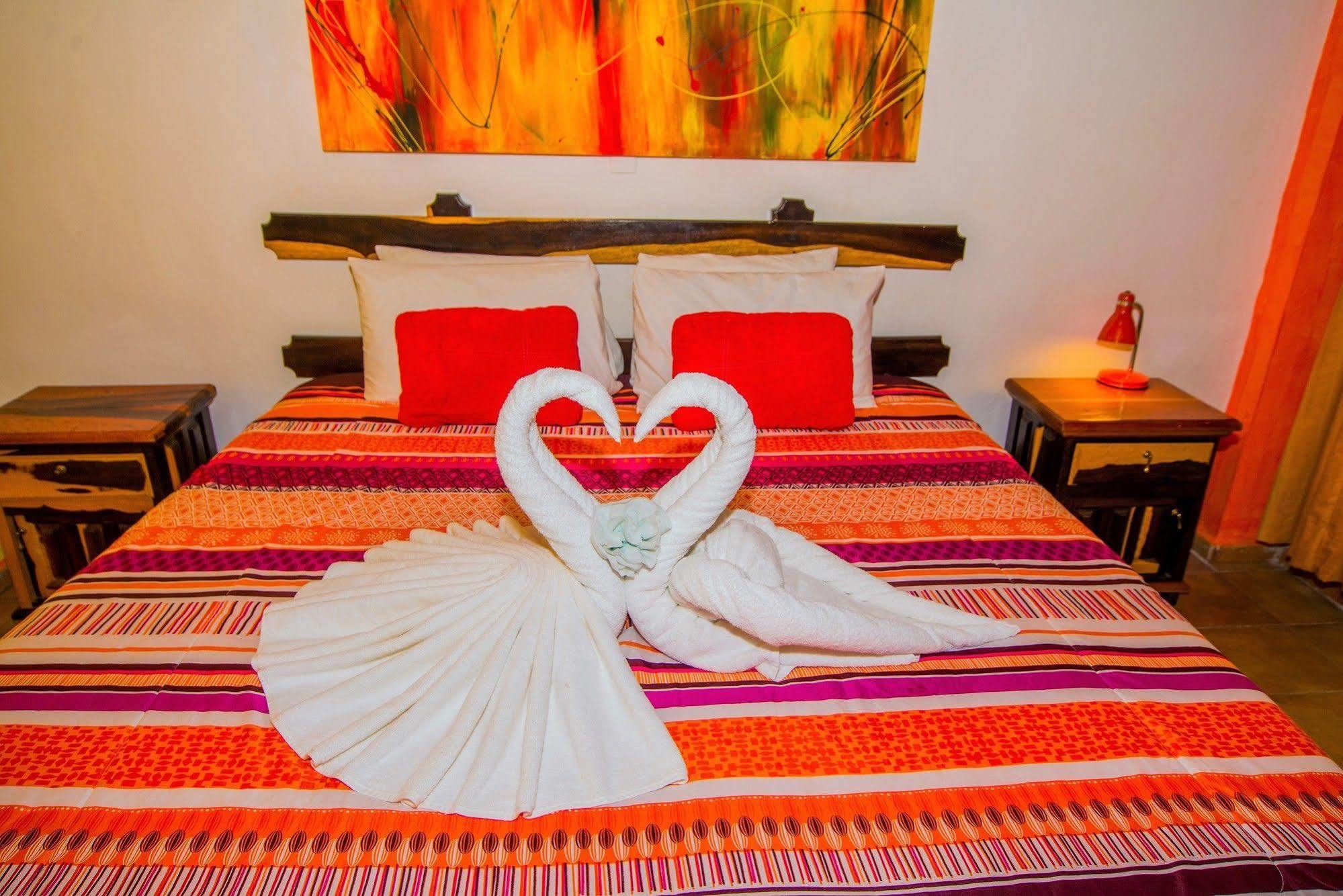 Hotel El Hormiguero Playa del Carmen Bagian luar foto