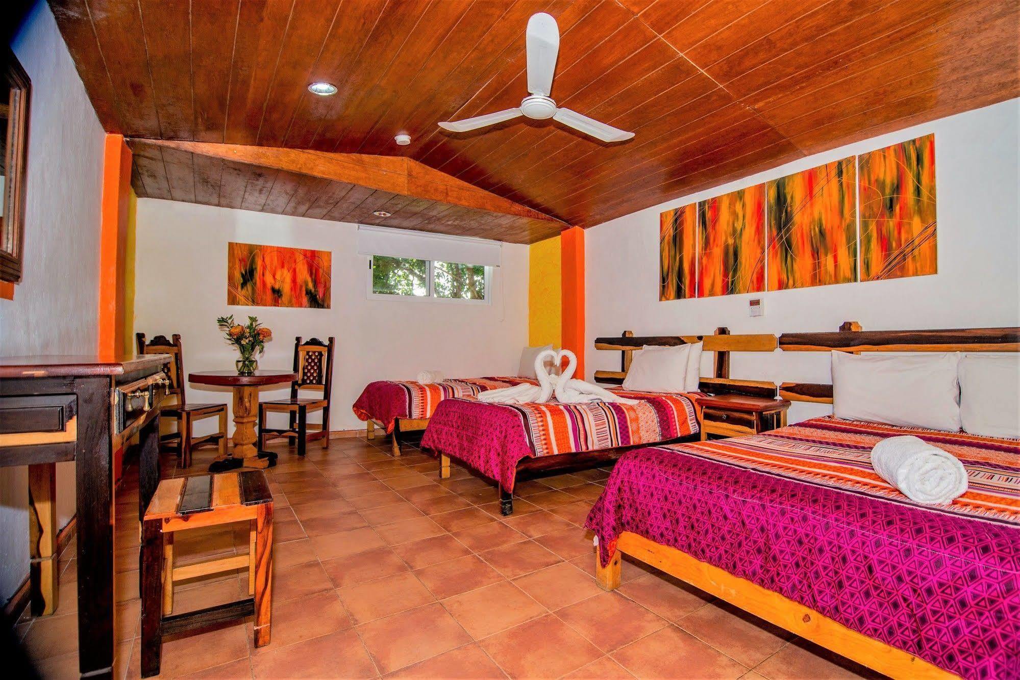 Hotel El Hormiguero Playa del Carmen Bagian luar foto