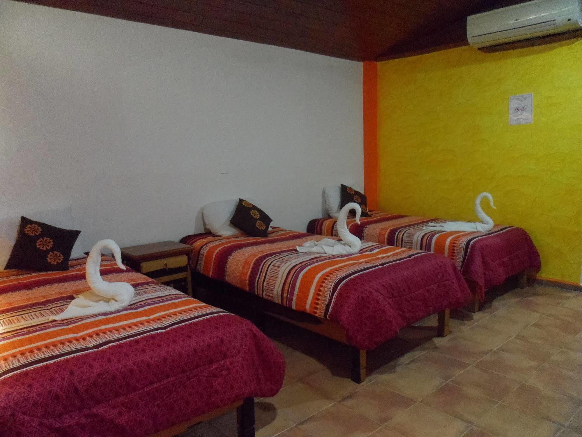 Hotel El Hormiguero Playa del Carmen Bagian luar foto