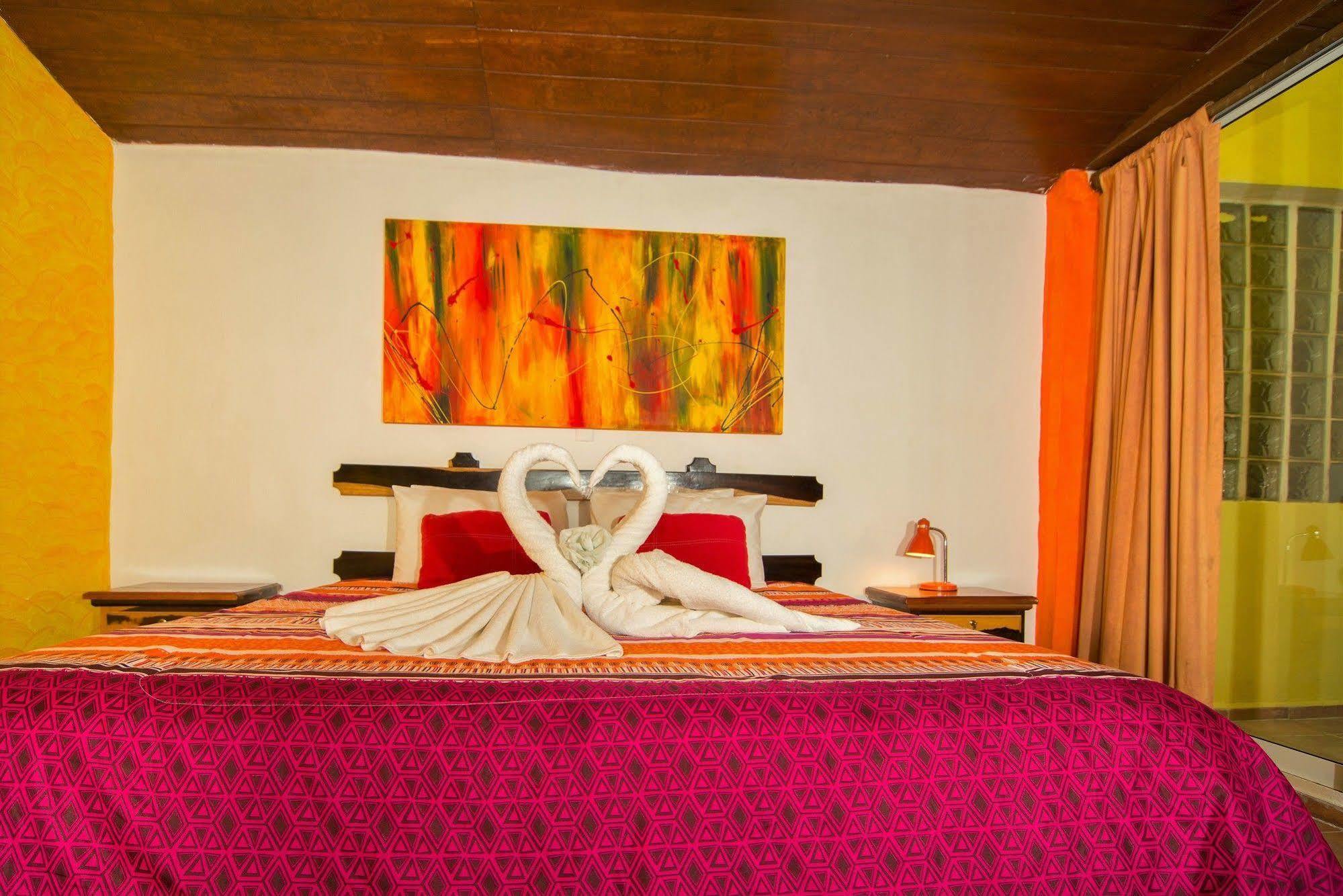 Hotel El Hormiguero Playa del Carmen Bagian luar foto